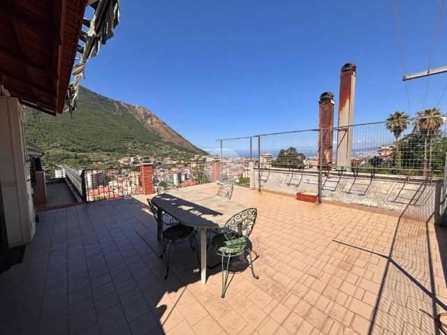 Casa indipendente in vendita a Gragnano NA