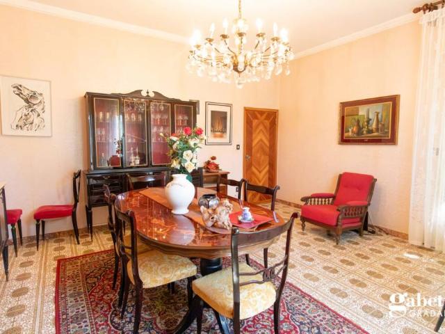 Casa indipendente in vendita a Gradara via Mercato, 92