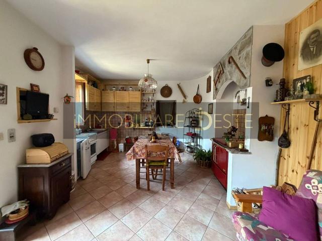 Casa indipendente in vendita a Grandi Tanze, Mattie