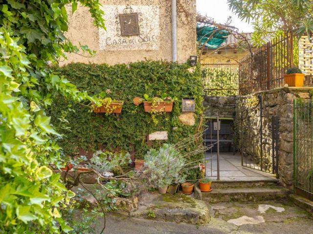 Casa indipendente in vendita a Grandola ed Uniti CO