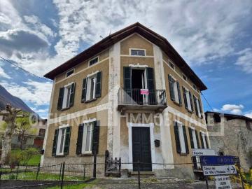 Casa indipendente in vendita a Grandola ed Uniti CO