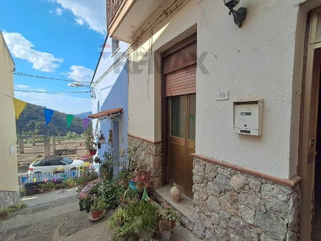 Casa indipendente in vendita a Graniti ME