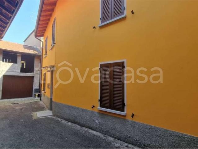 Casa indipendente in vendita a Gravellona Toce via caprera, 20