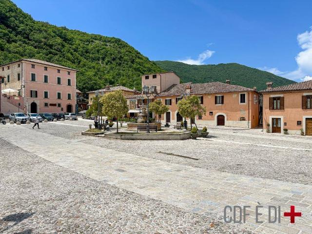 Casa indipendente in vendita a Greccio RI