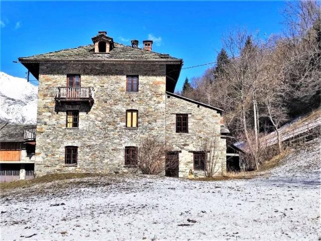 Casa indipendente in vendita a Gressoney Saint Jean AO