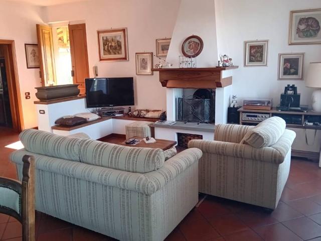 Casa indipendente in vendita a Greve in Chianti FI