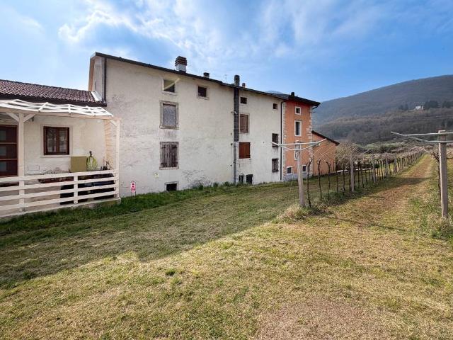Casa indipendente in vendita a Grezzana VR