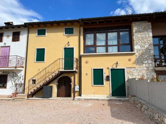 Casa indipendente in vendita a Grezzana VR