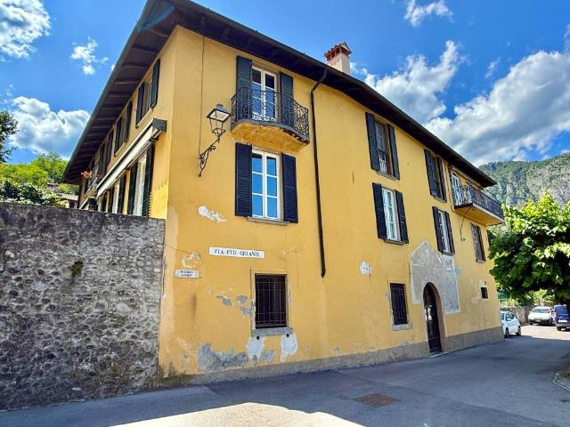 Casa indipendente in vendita a Griante CO