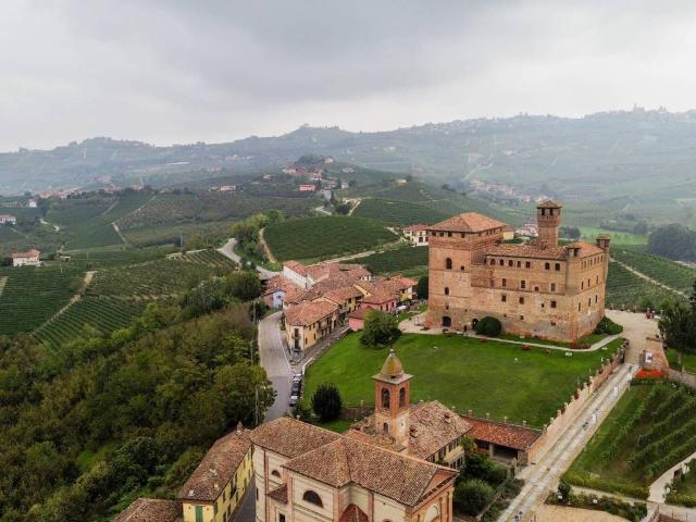 Casa indipendente in vendita a Grinzane Cavour CN