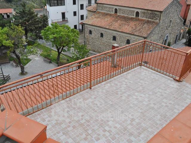 Casa indipendente in vendita a Grisolia CS