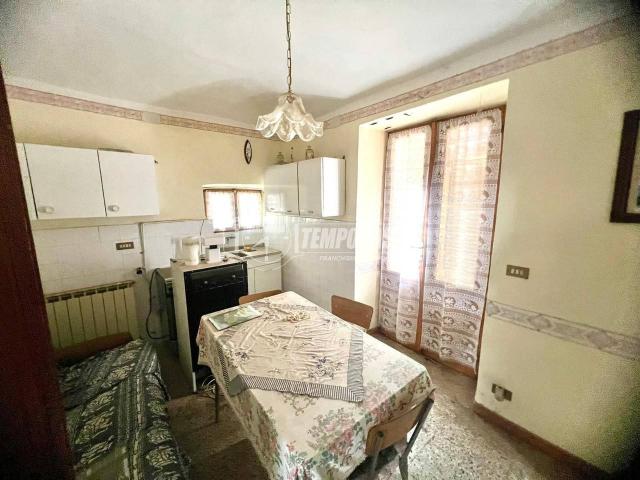 Casa indipendente in vendita a Grosso