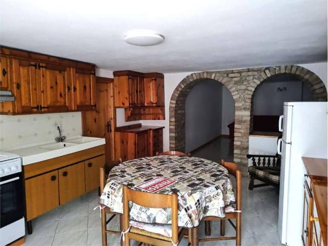 Casa indipendente in vendita a Gropparello PC