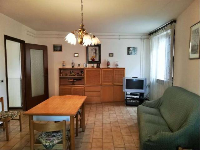 Casa indipendente in vendita a Gropparello PC