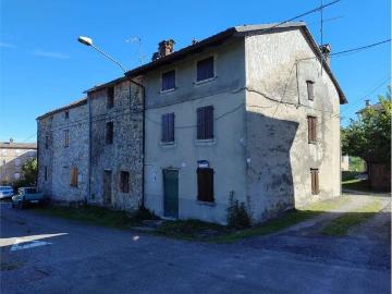 Casa indipendente in vendita a Gropparello PC