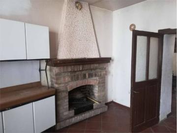 Casa indipendente in vendita a Gropparello PC