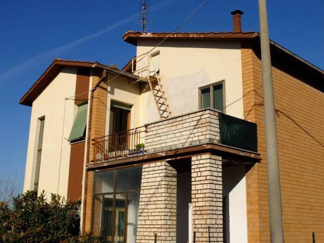 Casa indipendente in vendita a Grottazzolina FM