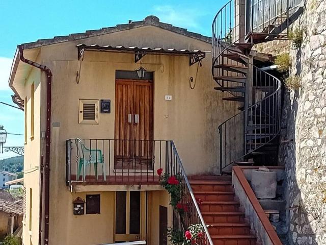 Casa indipendente in vendita a Gualdo Cattaneo PG