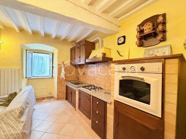 Casa indipendente in vendita a Gualdo Cattaneo via Umberto I, 6, San Terenziano