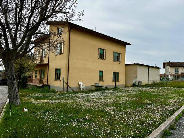 Casa indipendente in vendita a Gualdo Tadino