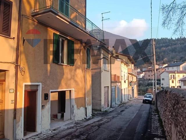 Casa indipendente in vendita a Gualdo Tadino