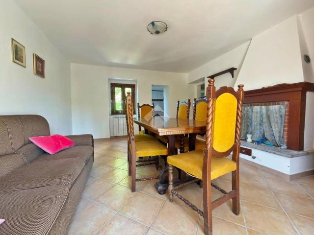 Casa indipendente in vendita a Gualdo Tadino PG