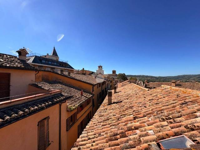 Casa indipendente in vendita a Gualdo Tadino PG