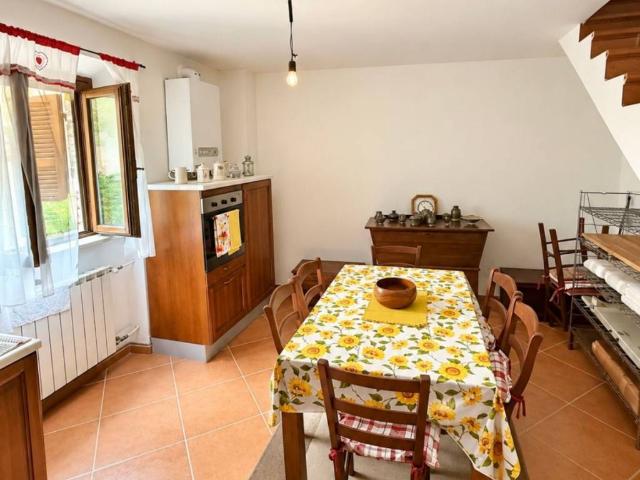 Casa indipendente in vendita a Gualdo Tadino PG