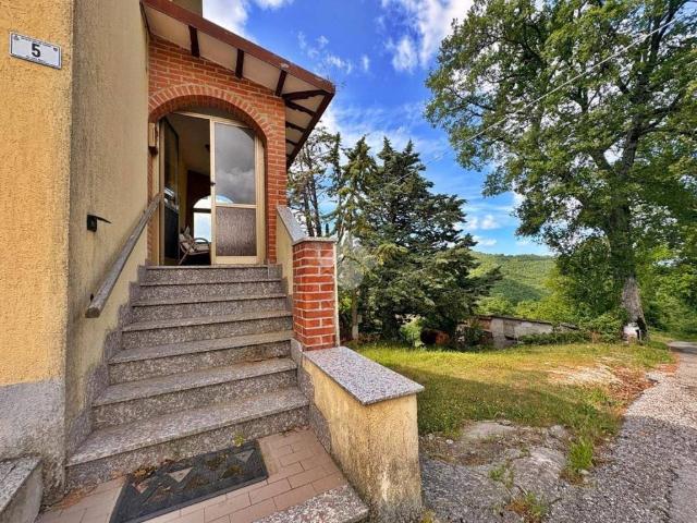 Casa indipendente in vendita a Gualdo Tadino PG