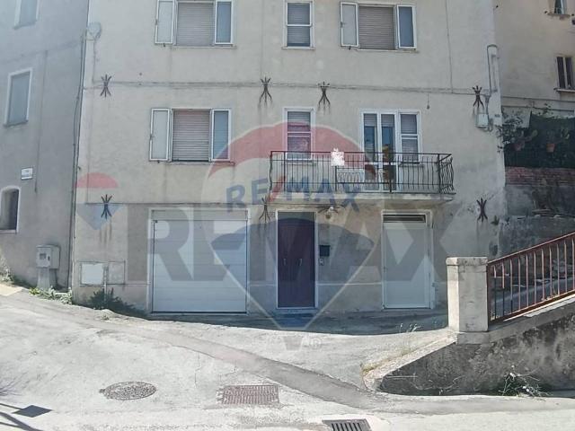 Casa indipendente in vendita a Gualdo Tadino PG