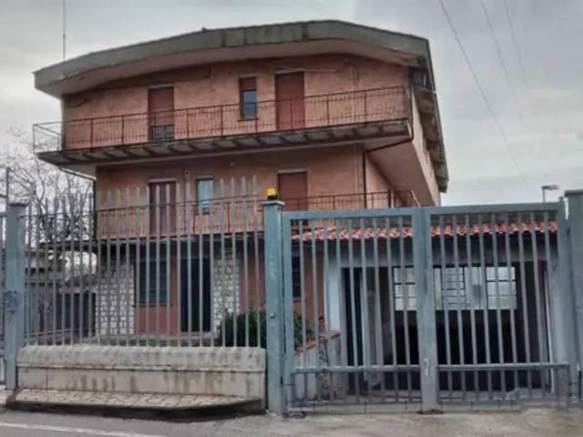 Casa indipendente in vendita a Gualdo Tadino PG