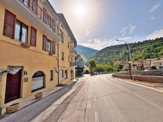 Casa indipendente in vendita a Gualdo Tadino PG