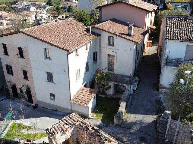 Casa indipendente in vendita a Gualdo Tadino PG