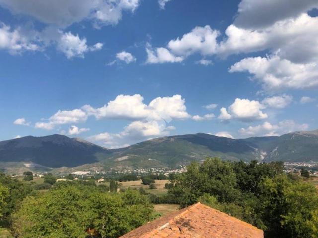 Casa indipendente in vendita a Gualdo Tadino PG