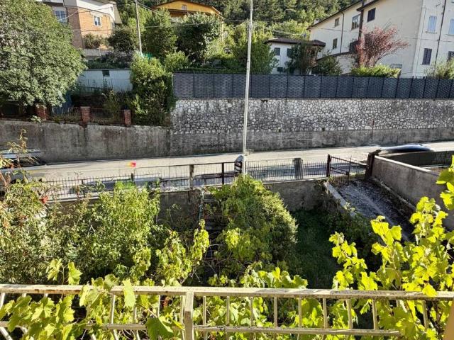 Casa indipendente in vendita a Gualdo Tadino PG