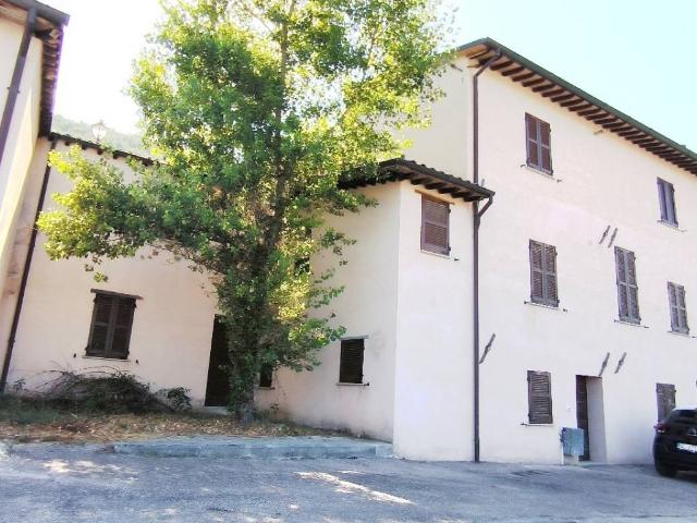 Casa indipendente in vendita a Gualdo Tadino PG