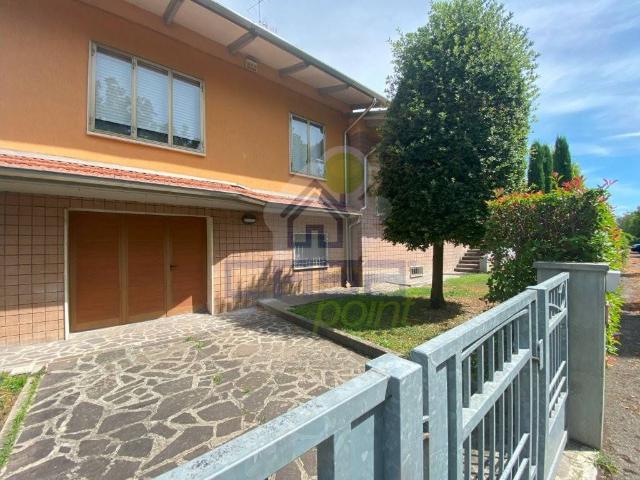 Villa in vendita a Gualtieri RE