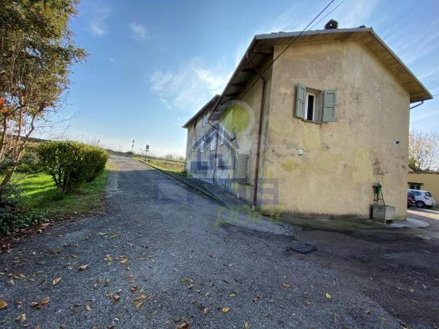 Casa indipendente in vendita a Gualtieri RE