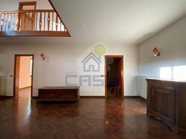 Casa indipendente in vendita a Gualtieri RE