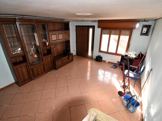 Casa indipendente in vendita a Gualtieri RE