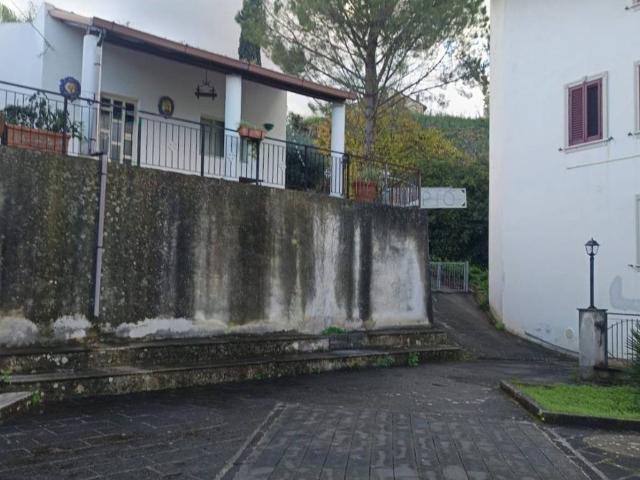Casa indipendente in vendita a Gualtieri Sicaminò ME