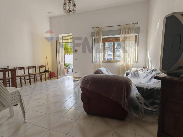 Casa indipendente in vendita a Gualtieri Sicamino'