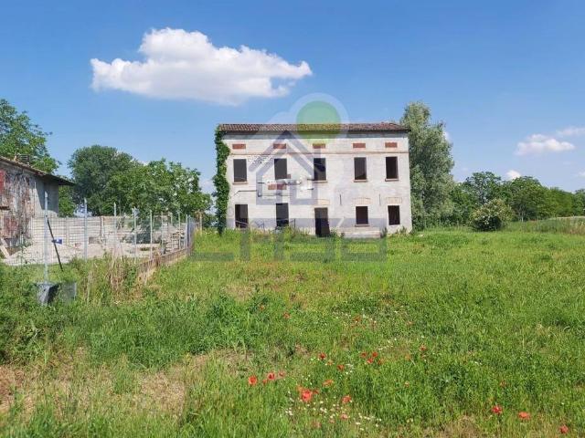 Casa indipendente in vendita a Guastalla RE