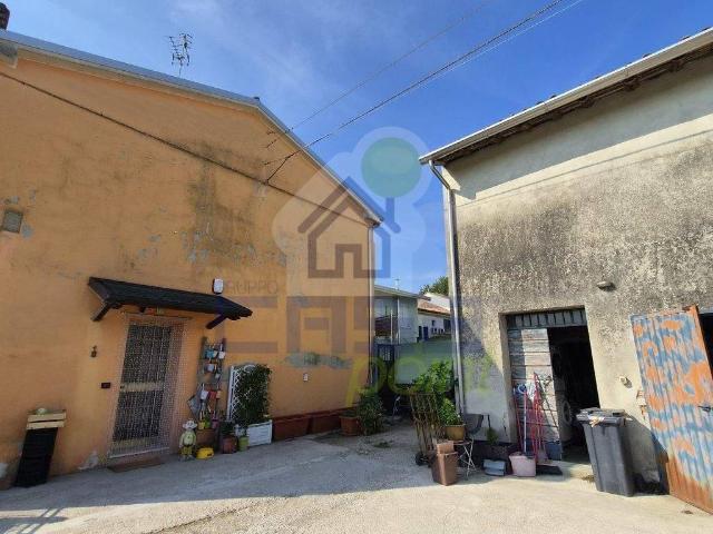 Casa indipendente in vendita a Guastalla RE