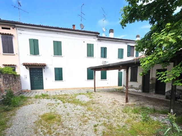 Casa indipendente in vendita a Guastalla RE