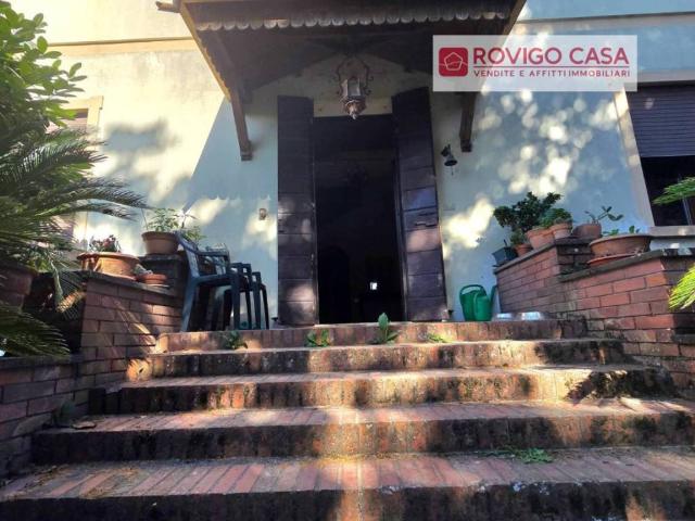 Casa indipendente in vendita a Guarda Veneta RO