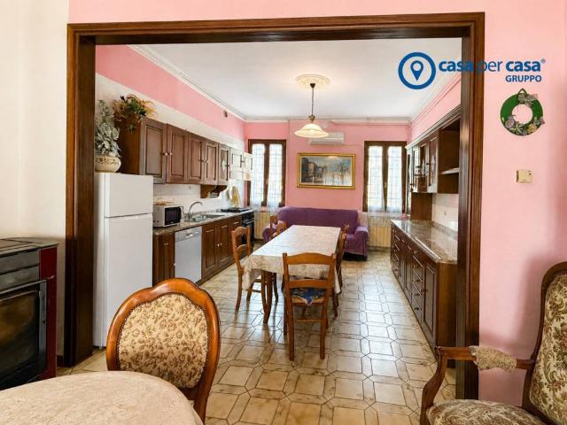 Casa indipendente in vendita a Guarda Veneta RO