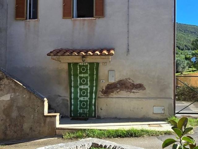 Casa indipendente in vendita a Guardea TR