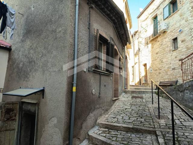 Casa indipendente in vendita a Guardialfiera CB