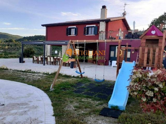 Casa indipendente in vendita a Guardialfiera CB